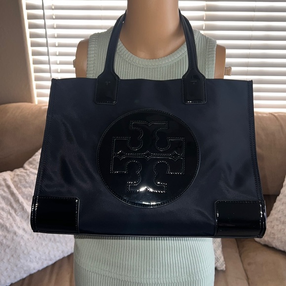 NWOT. Black Tory Burch Ella Patent Tote Bag & Wallet - Picture 2 of 10